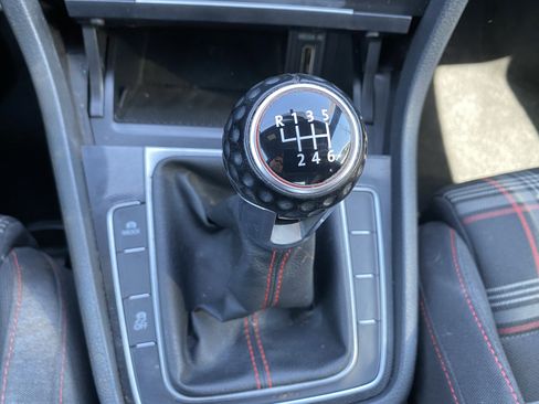 Used 2015 Volkswagen GTI S FWD image 21