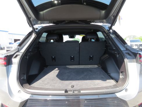 Used 2025 Chevrolet Equinox EV LT w/ Convenience Package FWD image 12
