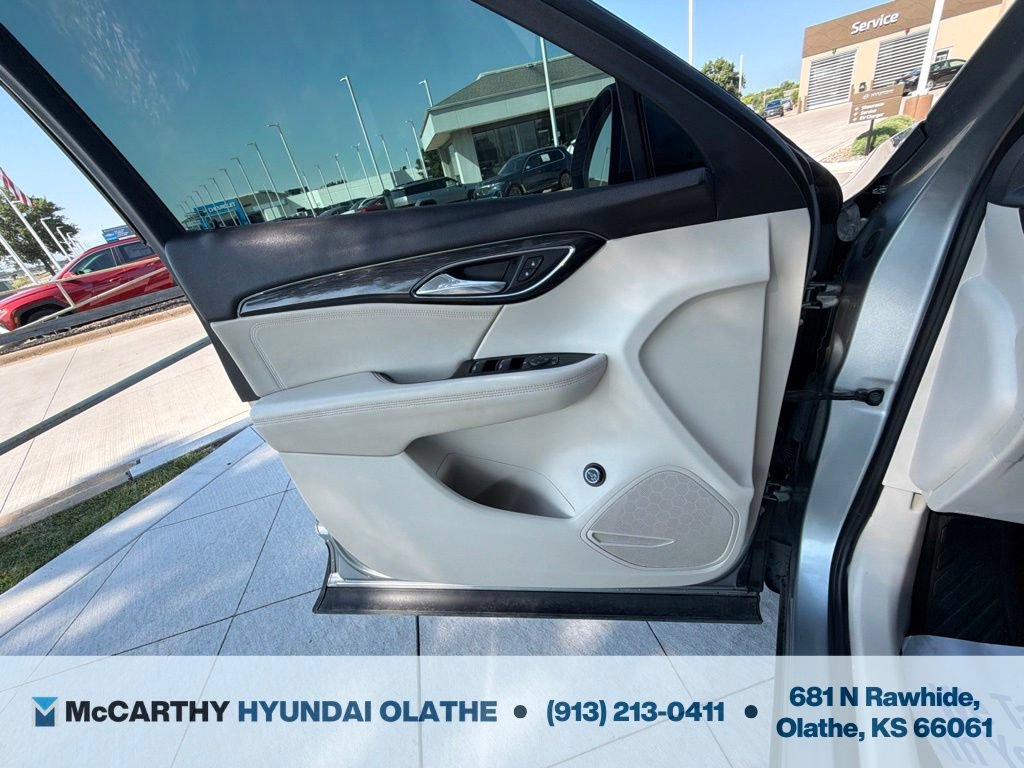 Used 2023 Buick Envision Preferred FWD image 31