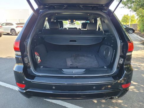 Used 2018 Jeep Grand Cherokee Altitude AWD/4WD image 27