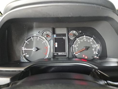 Used 2022 Toyota 4Runner SR5 AWD/4WD image 14