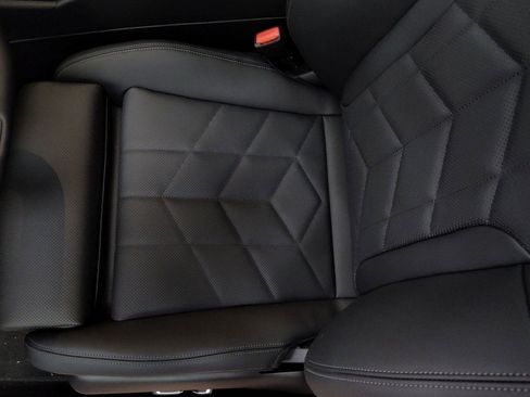 New 2026 BMW 540i xDrive 540i xDrive w/ M Sport Package image 18