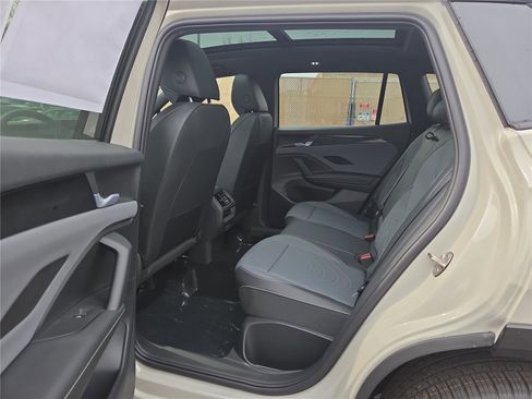 New 2026 Volkswagen Tiguan SE R-Line image 24