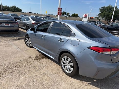 Used 2022 Toyota Corolla LE FWD image 6