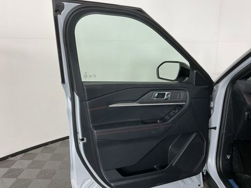 New 2026 Ford Explorer ST-Line AWD/4WD image 14