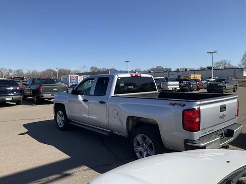 Certified 2018 Chevrolet Silverado 1500 Custom w/ Custom Value Package image 4