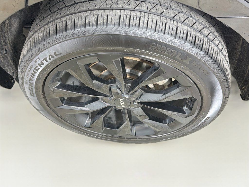 Used 2023 Kia Sorento SX AWD/4WD image 32