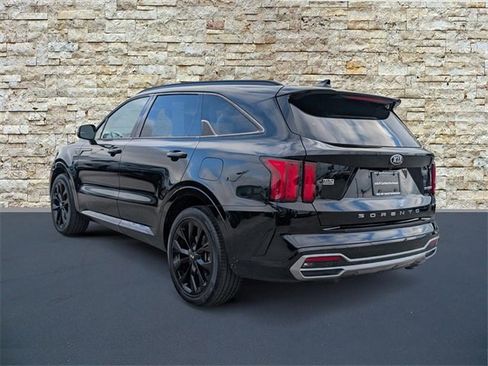 Used 2021 Kia Sorento SX image 4