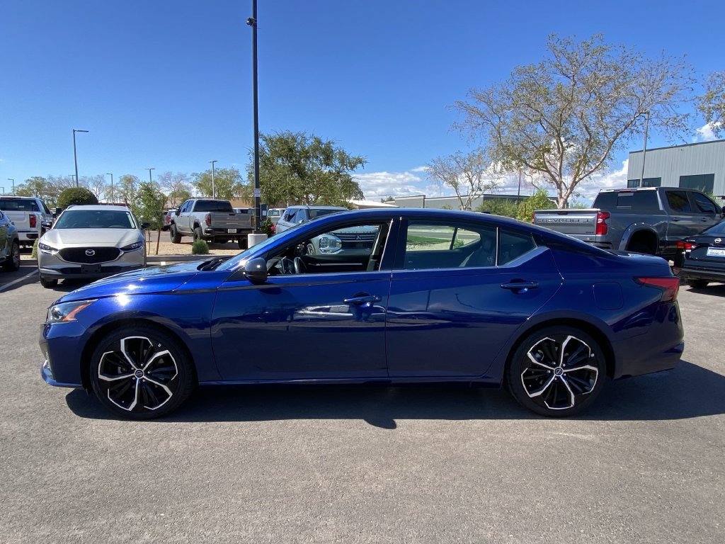 Used 2024 Nissan Altima 2.5 SR FWD image 4