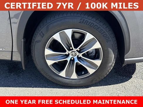 Used 2023 Toyota Highlander XLE AWD/4WD image 7