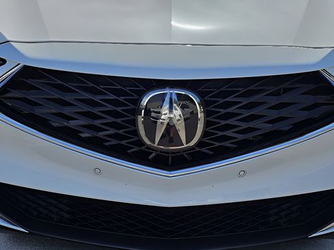 Used 2025 Acura MDX FWD w/ Technology Package image 3
