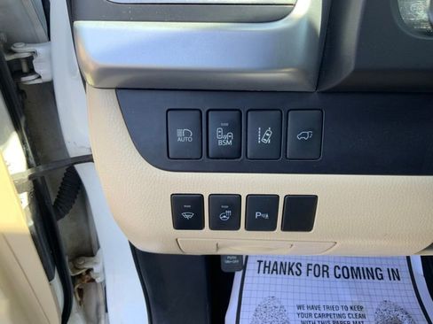 Used 2016 Toyota Highlander Limited Platinum AWD/4WD image 18