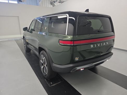 Used 2024 Rivian R1S Adventure AWD/4WD image 3