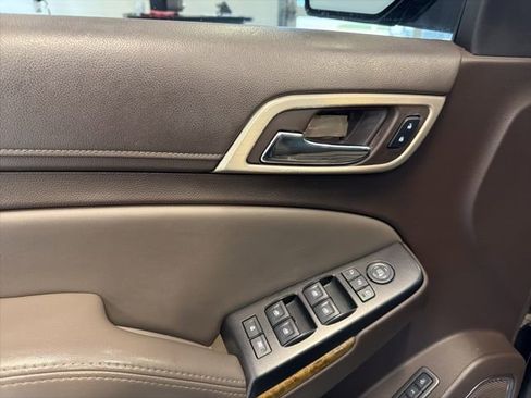 Used 2016 GMC Yukon Denali AWD/4WD image 32