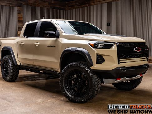 Used 2023 Chevrolet Colorado ZR2 w/ ZR2 Convenience Package III image 1