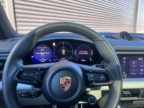 Certified 2024 Porsche Macan 4 Electric image 18