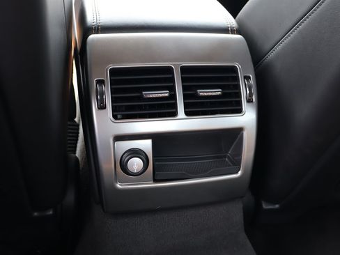 Used 2013 Jaguar XF R RWD image 28