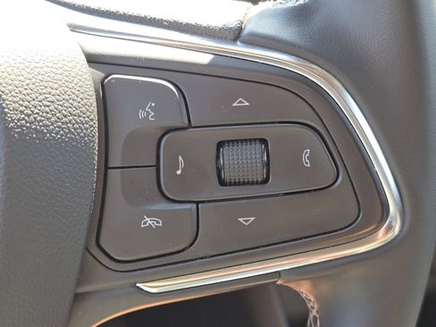 Certified 2025 Buick Encore GX Preferred FWD image 11
