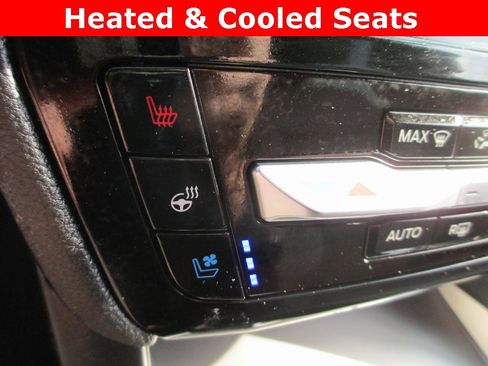 Used 2022 Ford Explorer Limited w/ Hybrid Equipment Group 310A image 17