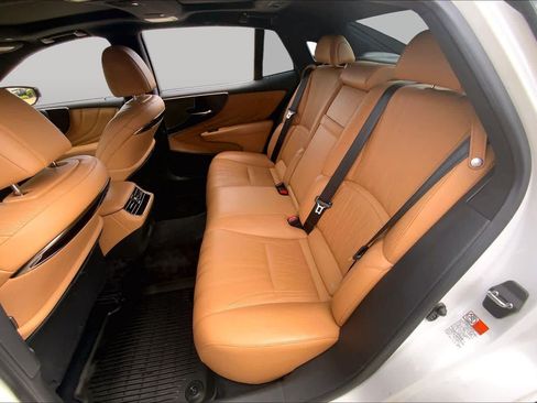 Used 2022 Lexus LS 500 w/ Interior Upgrade Package RWD image 19