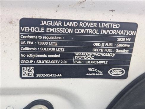 Used 2025 Land Rover Discovery Sport S AWD/4WD image 21