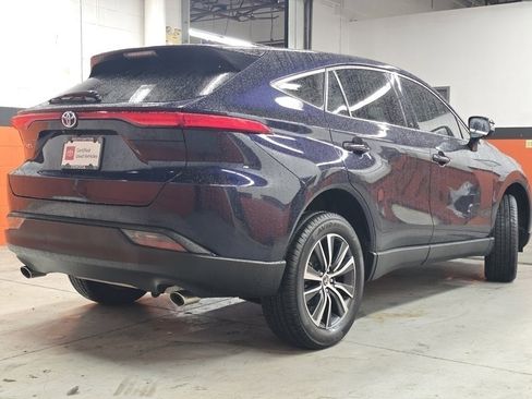 Used 2023 Toyota Venza LE image 21