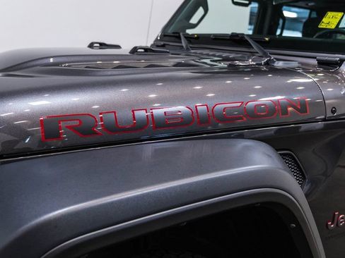 Used 2021 Jeep Wrangler Unlimited Rubicon w/ Dual Top Group AWD/4WD image 15