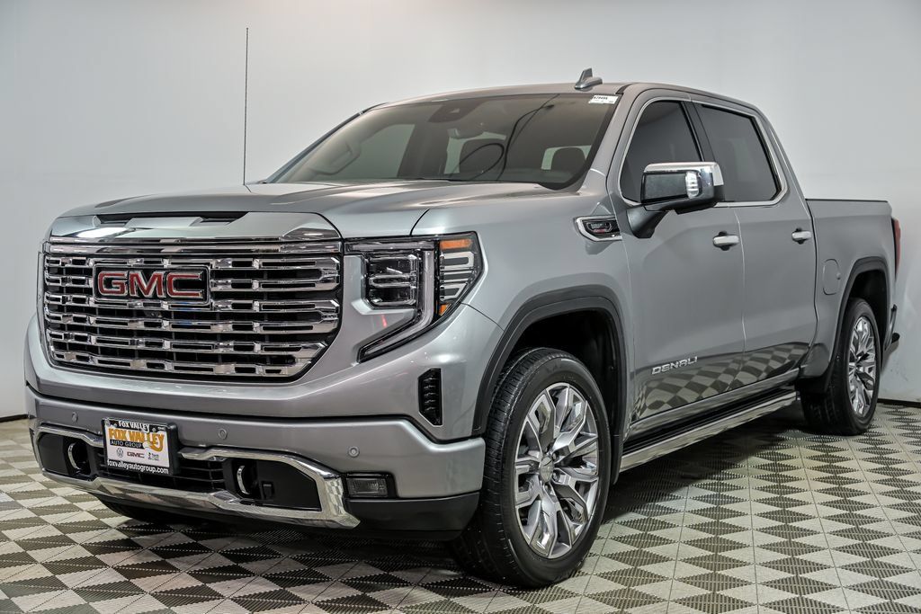 Used 2024 GMC Sierra 1500 Denali AWD/4WD image 5