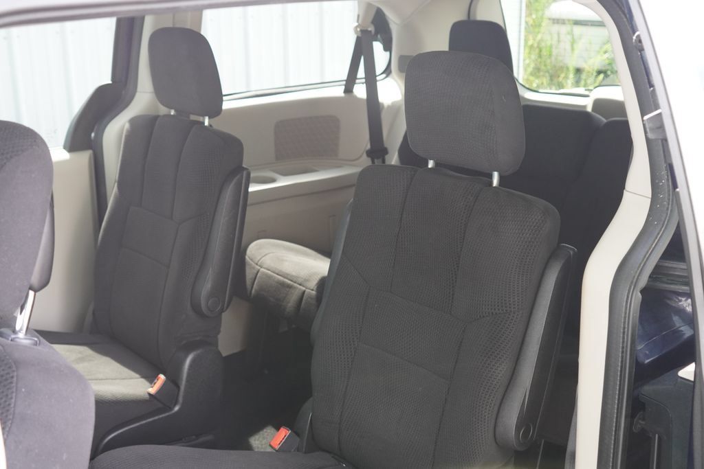 Used 2014 Dodge Grand Caravan SE w/ Quick Order Package 29E SE FWD image 25