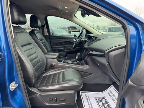 Used 2017 Ford Escape Titanium image 19
