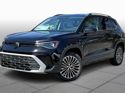 New 2025 Volkswagen Taos SE