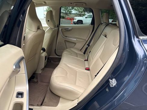 Used 2015 Volvo XC60 T6 Platinum AWD/4WD image 15