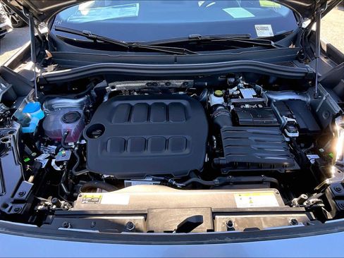 New 2026 Volkswagen Tiguan SE image 16