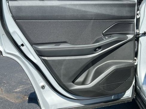 New 2026 Jeep Cherokee Laredo image 32