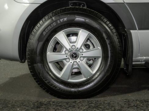 Used 2024 Mercedes-Benz Sprinter 2500 image 8