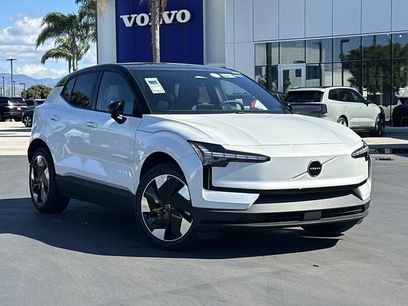 New 2026 Volvo EX30 Plus w/ Climate Package