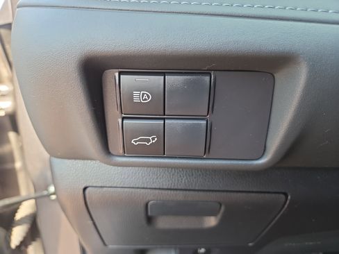 Certified 2022 Toyota Highlander XLE image 36