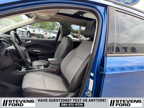 Used 2017 Ford Escape SE w/ Equipment Group 201A FWD image 17