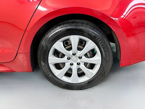 Used 2021 Toyota Corolla LE FWD image 34
