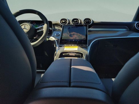 New 2026 Mercedes-Benz GLC 43 AMG 4MATIC image 9