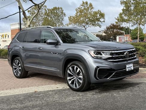 Used 2022 Volkswagen Atlas SEL Premium image 1