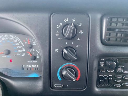 Used 2001 Dodge Ram 1500 Truck SLT image 32