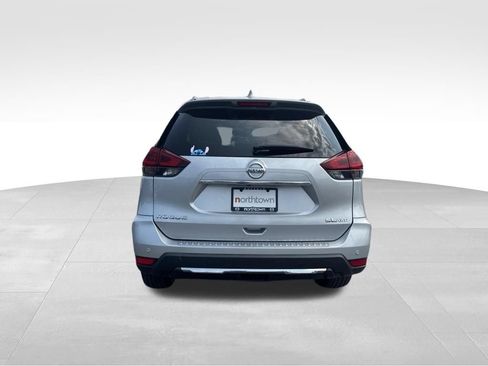 Used 2019 Nissan Rogue SL w/ Premium Package AWD/4WD image 6