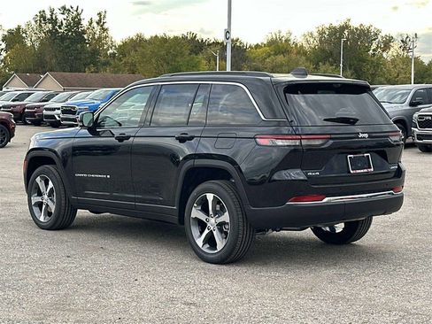 New 2025 Jeep Grand Cherokee Limited image 4