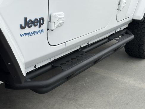 Used 2022 Jeep Wrangler Unlimited Rubicon 4xe w/ Steel Bumper Group AWD/4WD image 9