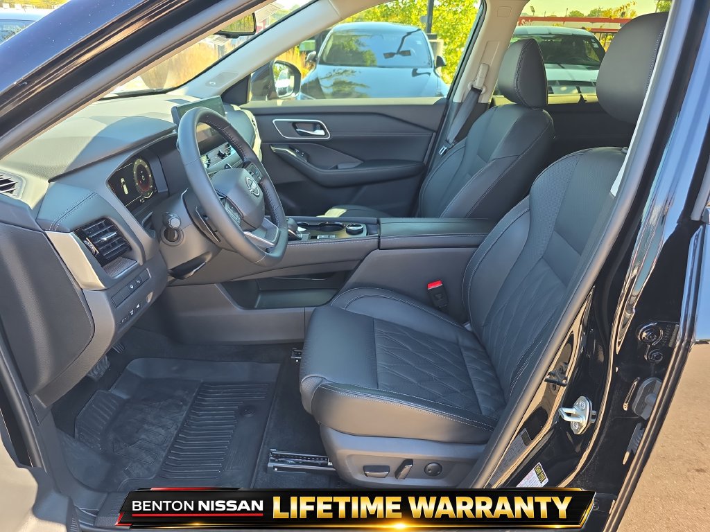 Used 2026 Nissan Rogue Platinum w/ Platinum Premium Package AWD/4WD image 16