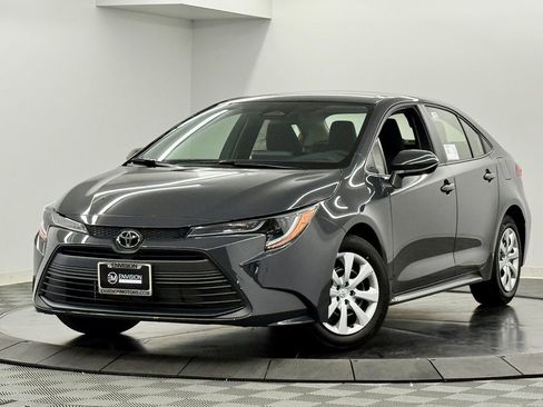 New 2026 Toyota Corolla LE image 2
