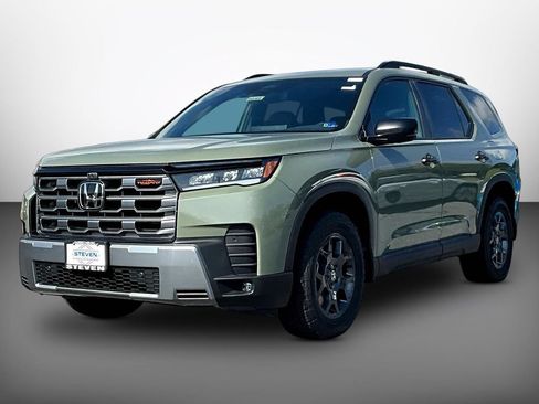 New 2026 Honda Pilot TrailSport image 3