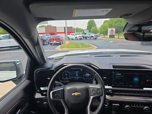 Certified 2023 Chevrolet Silverado 1500 LTZ w/ LTZ Premium Package AWD/4WD image 15