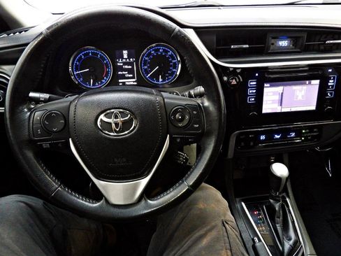 Used 2019 Toyota Corolla SE FWD image 17